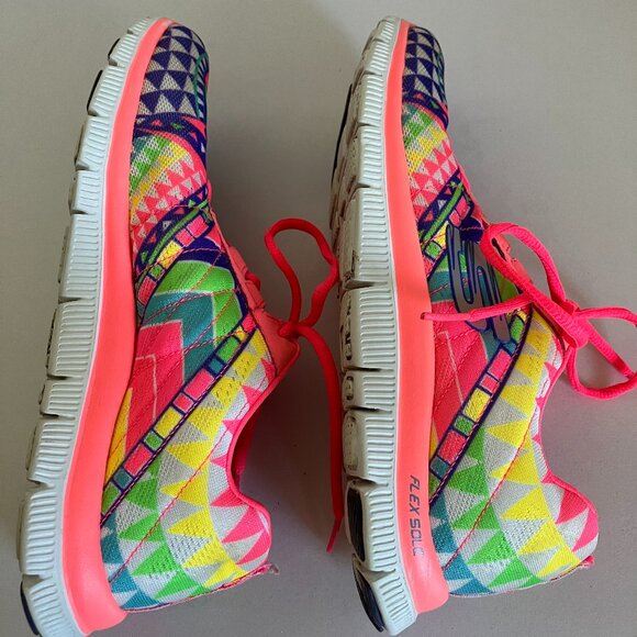 Women’s Stylish & Colorful Sketcher’s Memory Foam Shoes Size 7.5. - Picture 6 of 12